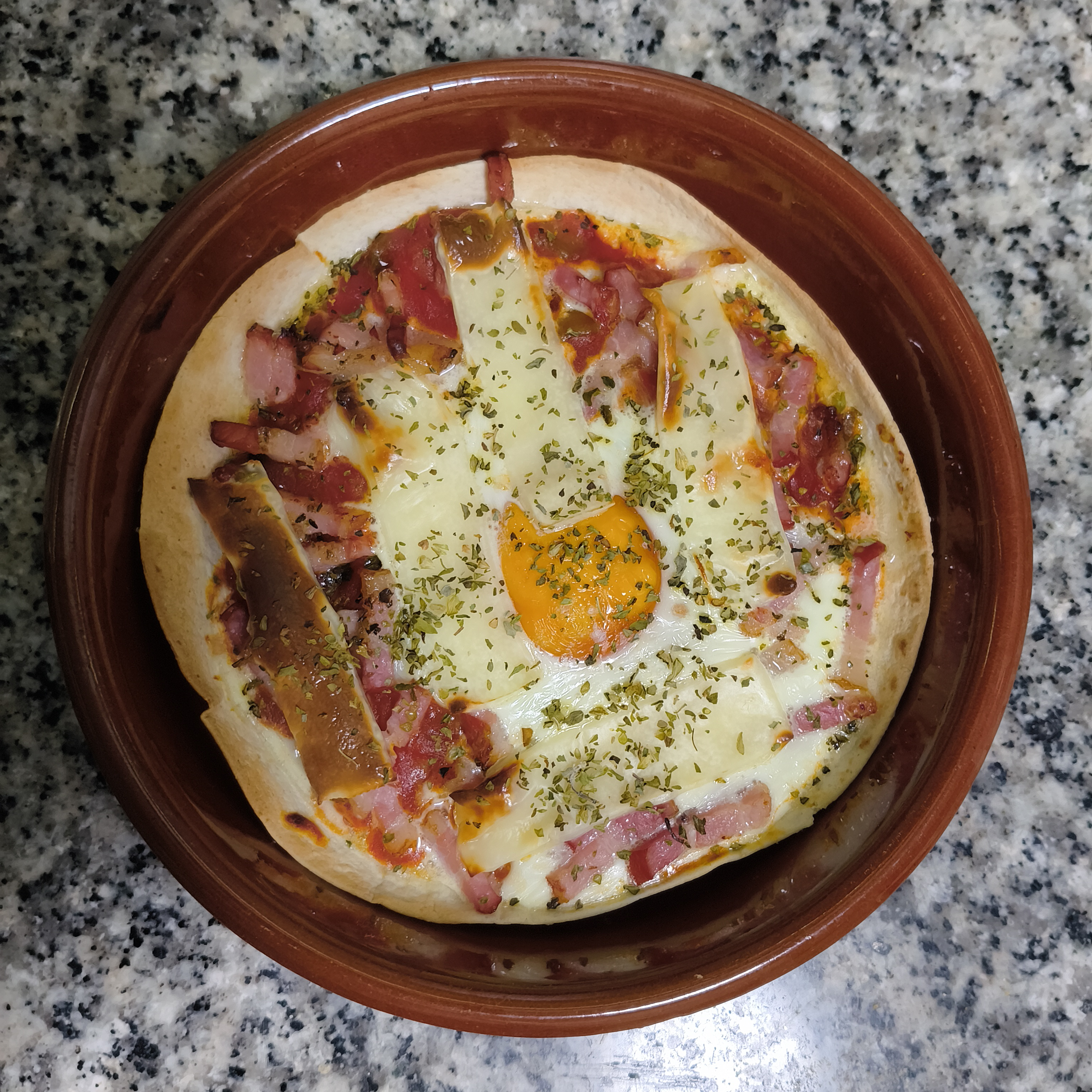 Mini «pizza» con tortillas de trigo (sin masa)