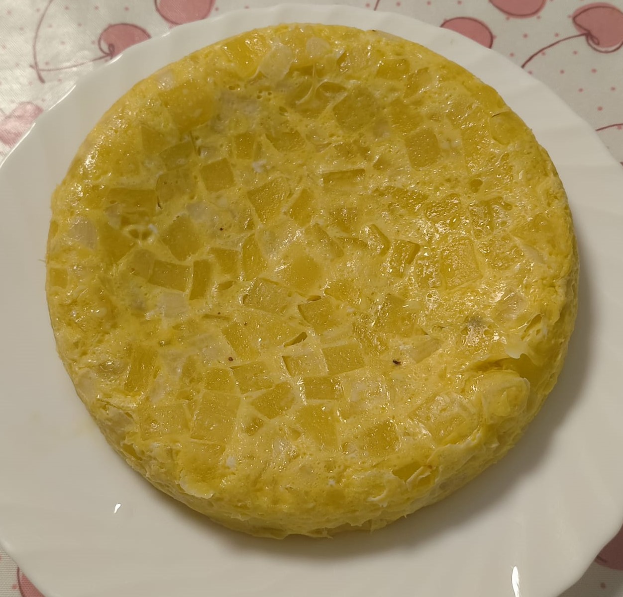 En este momento estás viendo Tortilla de patatas al microondas con Lékué