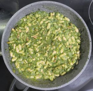 Lee más sobre el artículo Habichuelas con espinacas y beicon